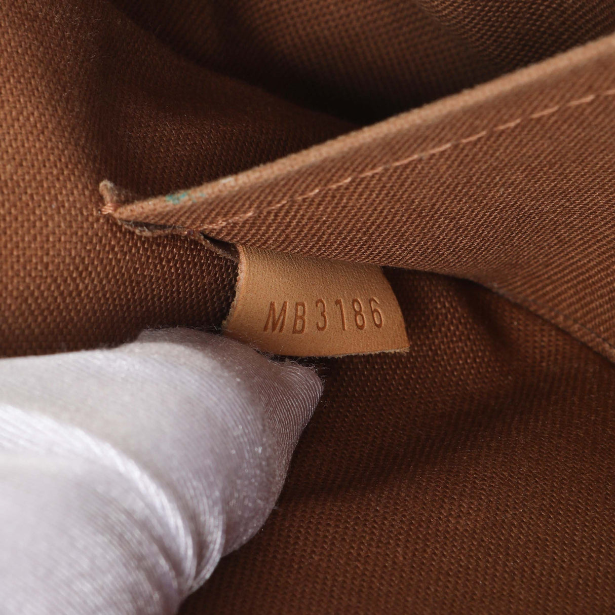 Louis Vuitton Monogram Pochette Accessoires NM Handbags Louis Vuitton