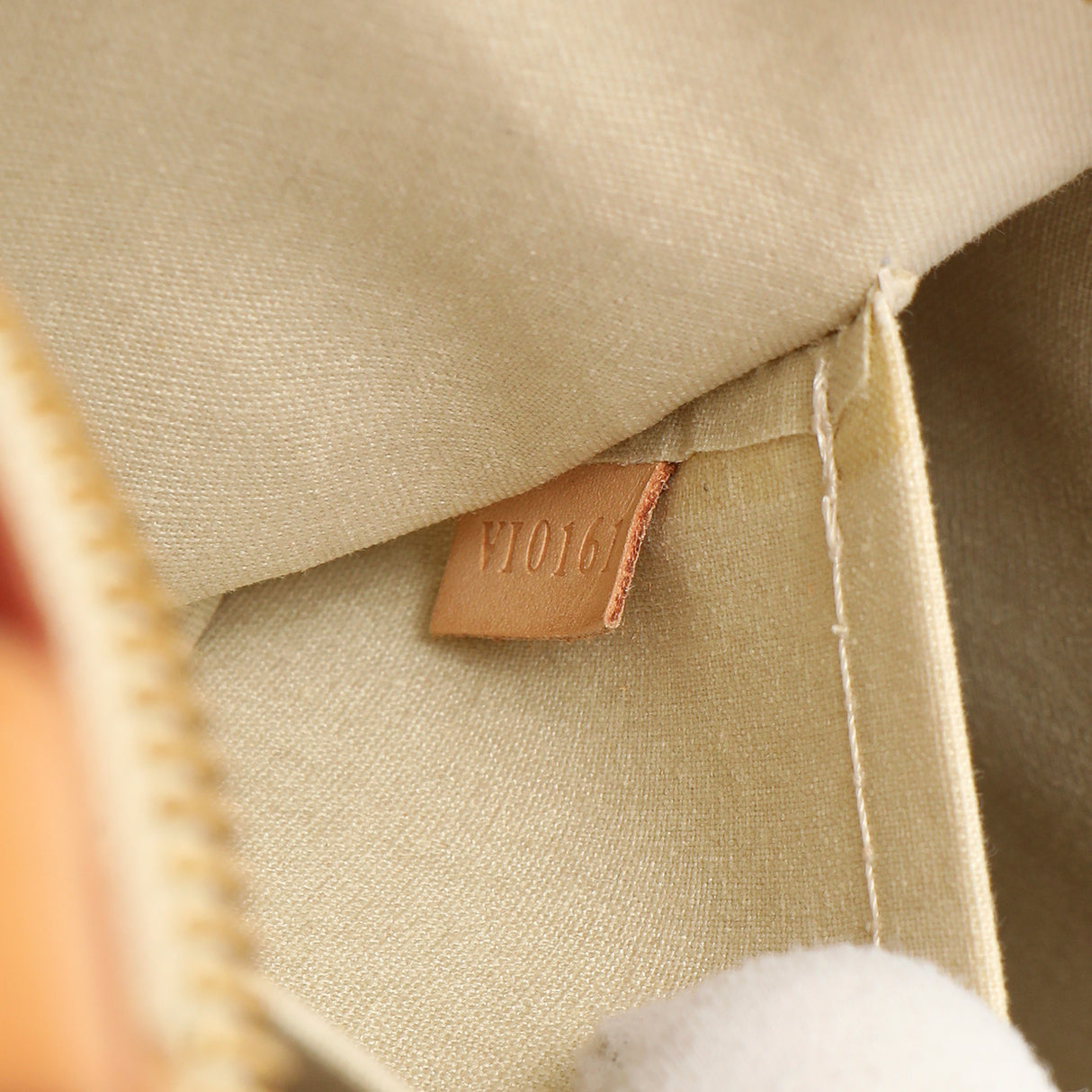 Louis Vuitton Blanc Corail Vernis Brea MM Handbags Louis Vuitton