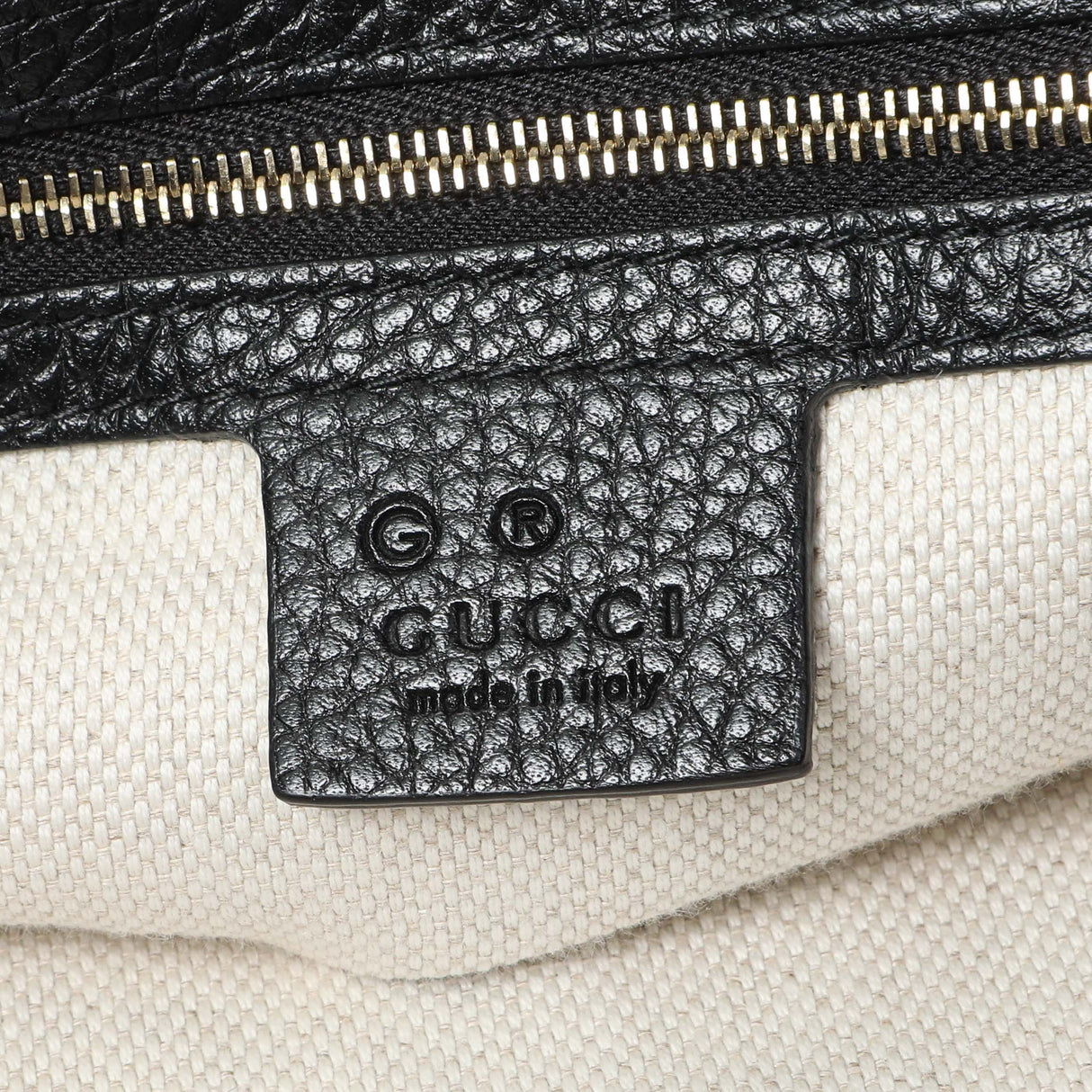 -6 items thur. may 14 ⬆️- 84743 Gucci Black Pebbled Calfskin Large Soho Hobo Handbags Gucci