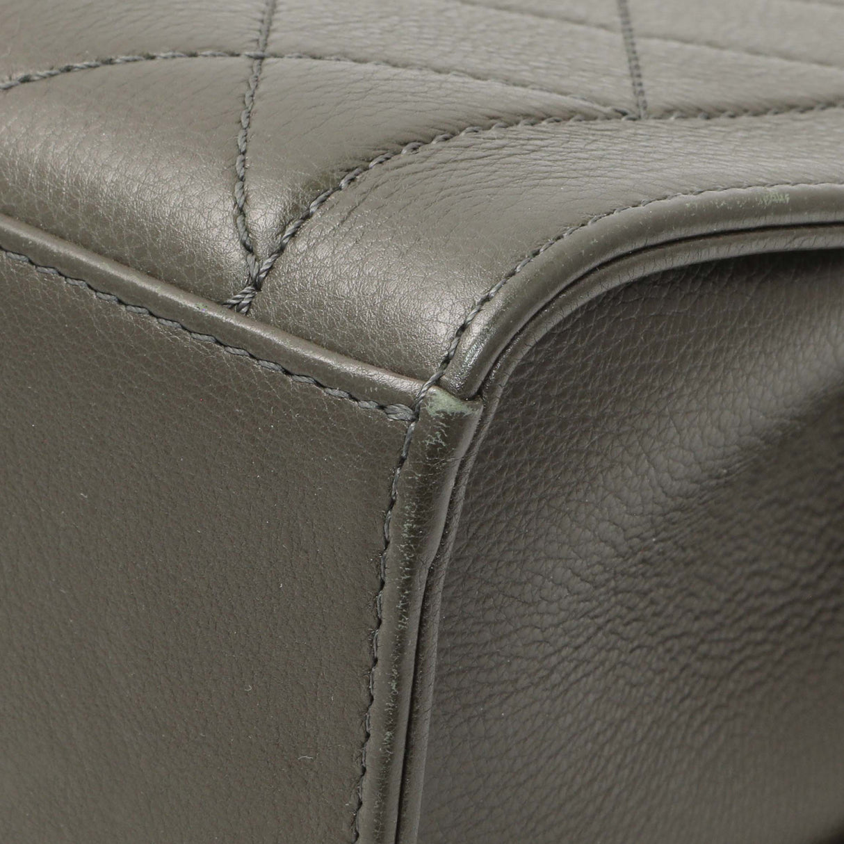 Chanel Khaki Grained Calfskin Quilted Medium Label Click Flap