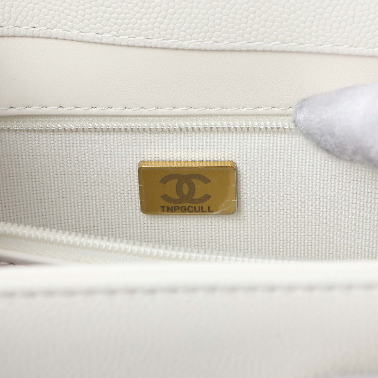 -6 items Mon July 27 ⬆️- Chanel White Shiny Caviar Preppy Coco Small Flap Handbags Chanel