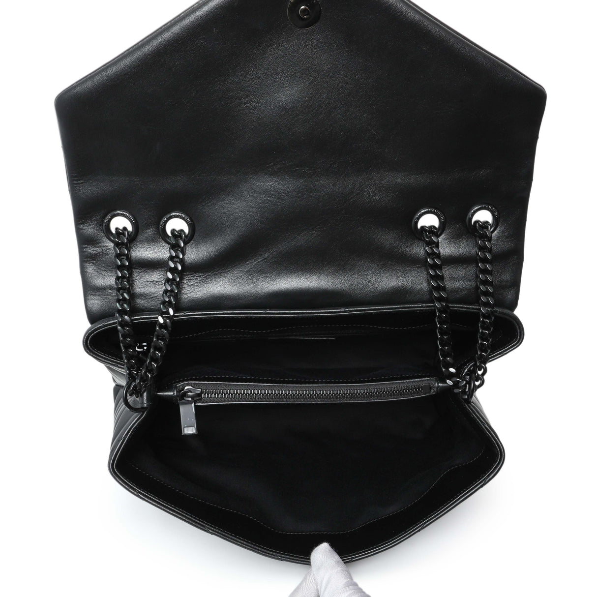 6 items Tue August 4th ⬆️Saint Laurent Black Calfskin Medium Loulou Handbags Saint Laurent