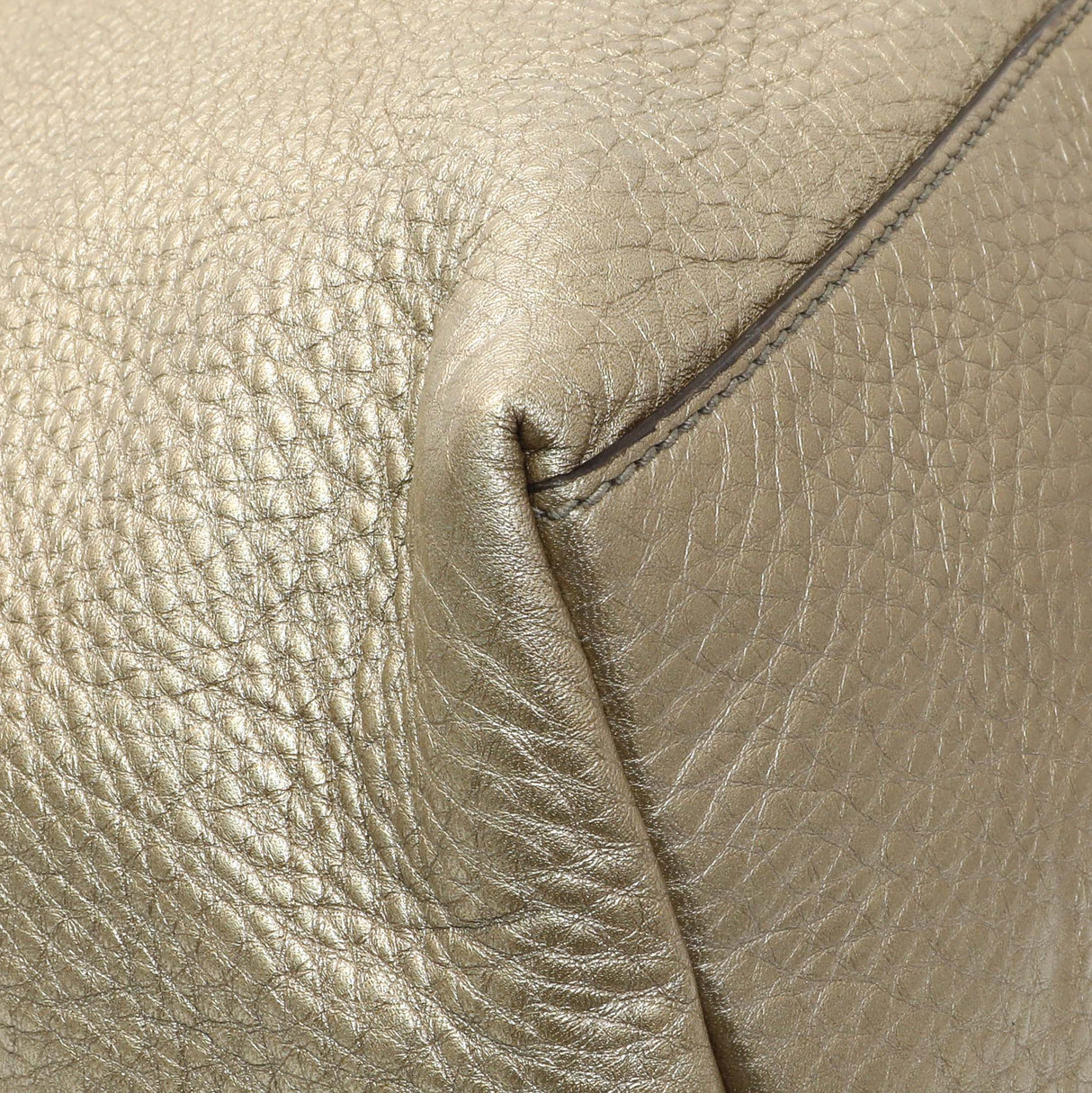 Gucci Gold Pebbled Calfskin Medium Soho Chain Shoulder Bag