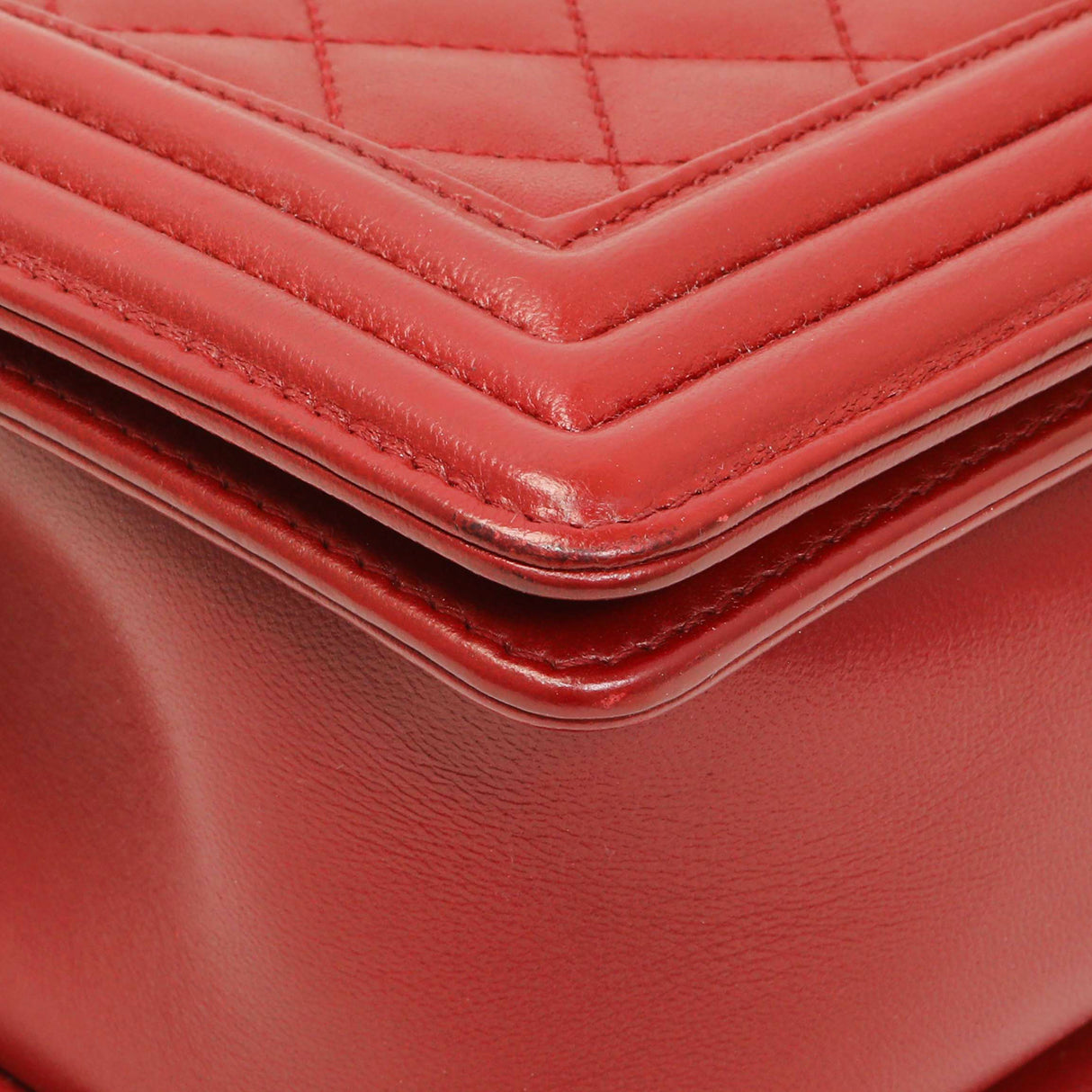 Chanel Red Quilted Calfskin Medium Boy Flap Handbags Chanel