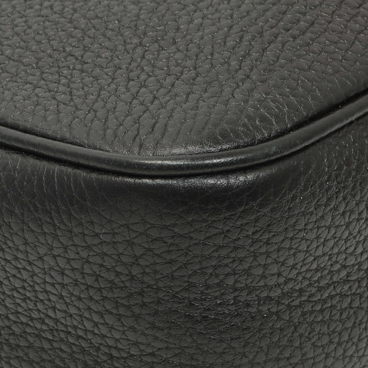 Gucci Black Pebbled Calfskin Small Soho Disco Bag Handbags Gucci