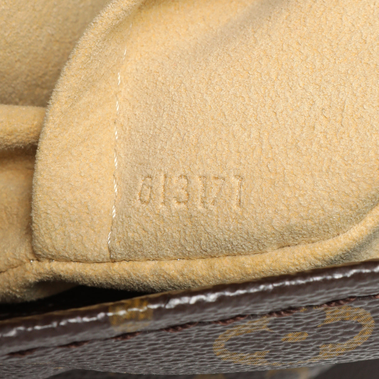 Louis Vuitton Monogram Artsy MM Handbags Louis Vuitton