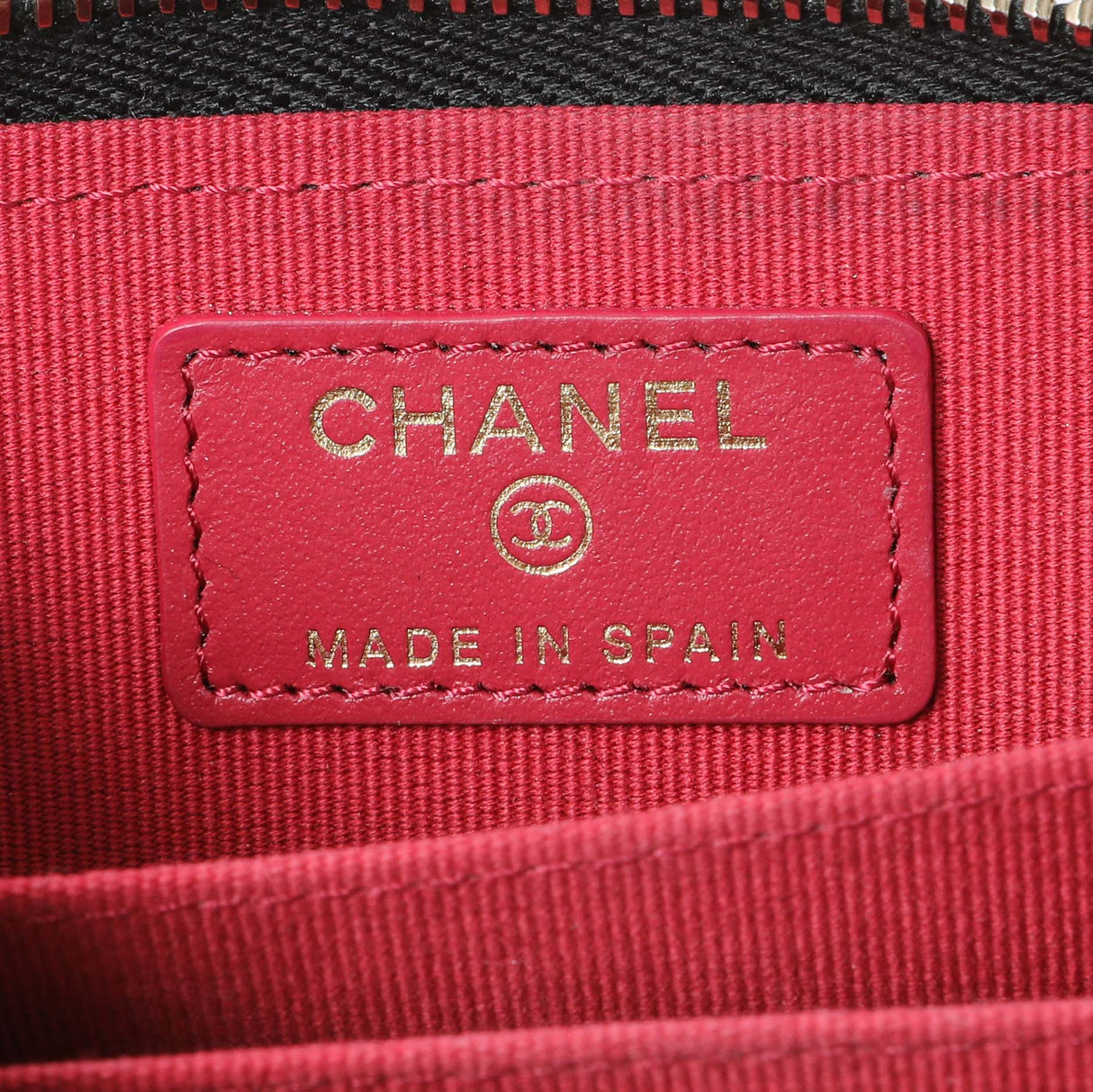 Chanel Black Quilted Lambskin Zip Around 19 Coin Purse Accessories Chanel