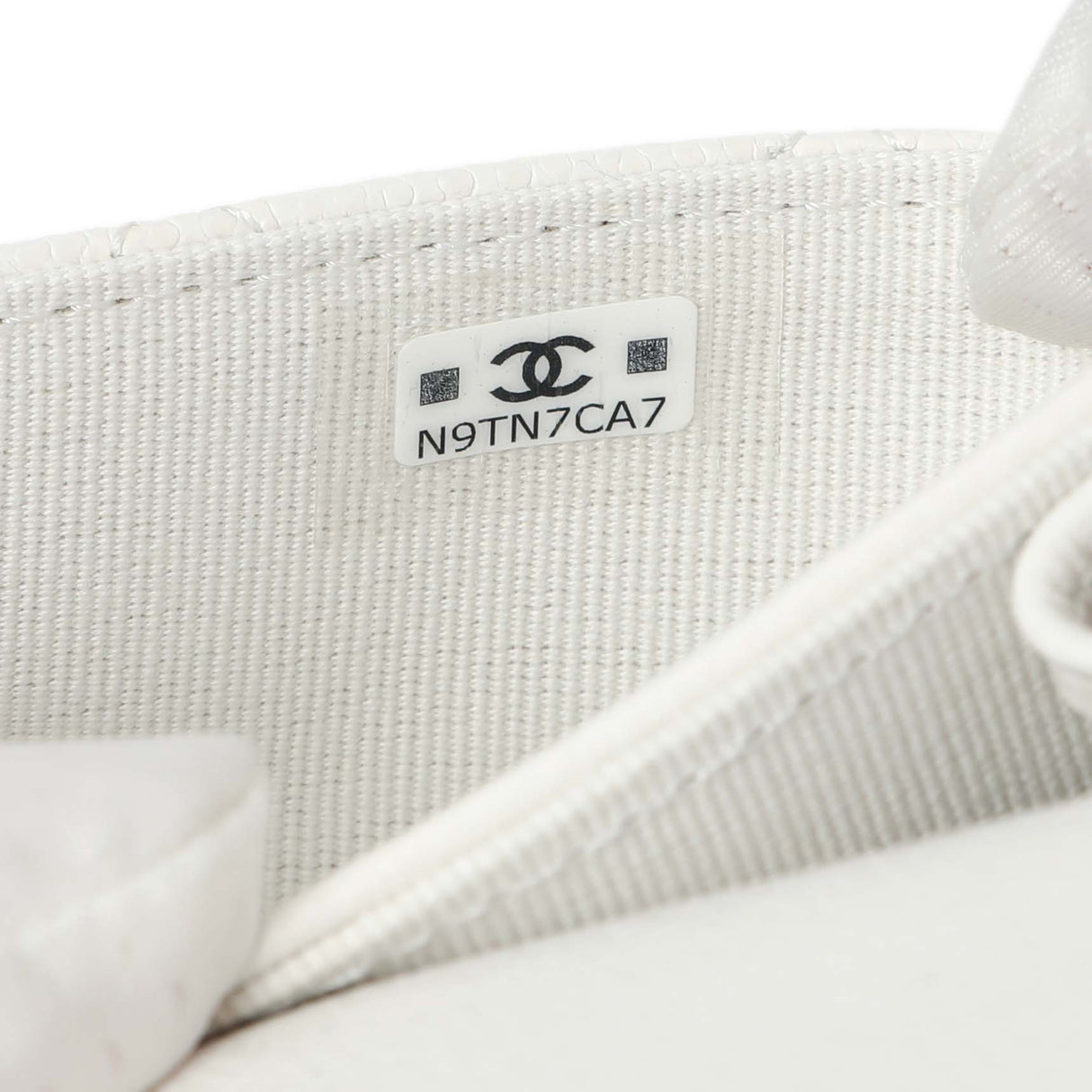 Chanel White Quilted Caviar Flap Card Holder Accessories Chanel