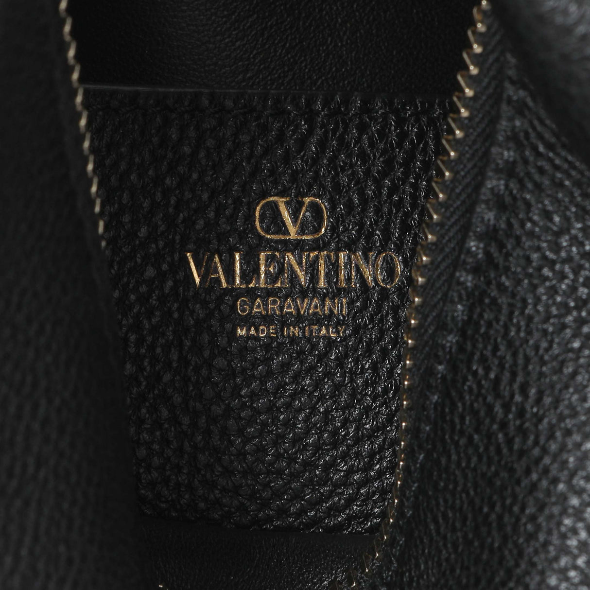 Valentino Black Grained Calfskin Rockstud Crossbody Handbags Valentino