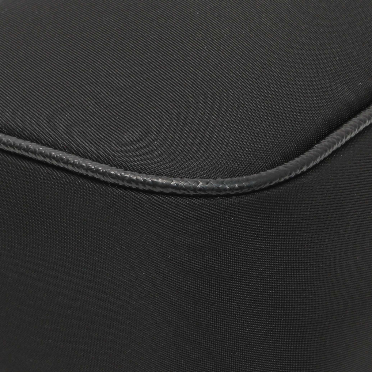 Prada Black Nylon Re-Edition 2005 Shoulder Bag Modaselle