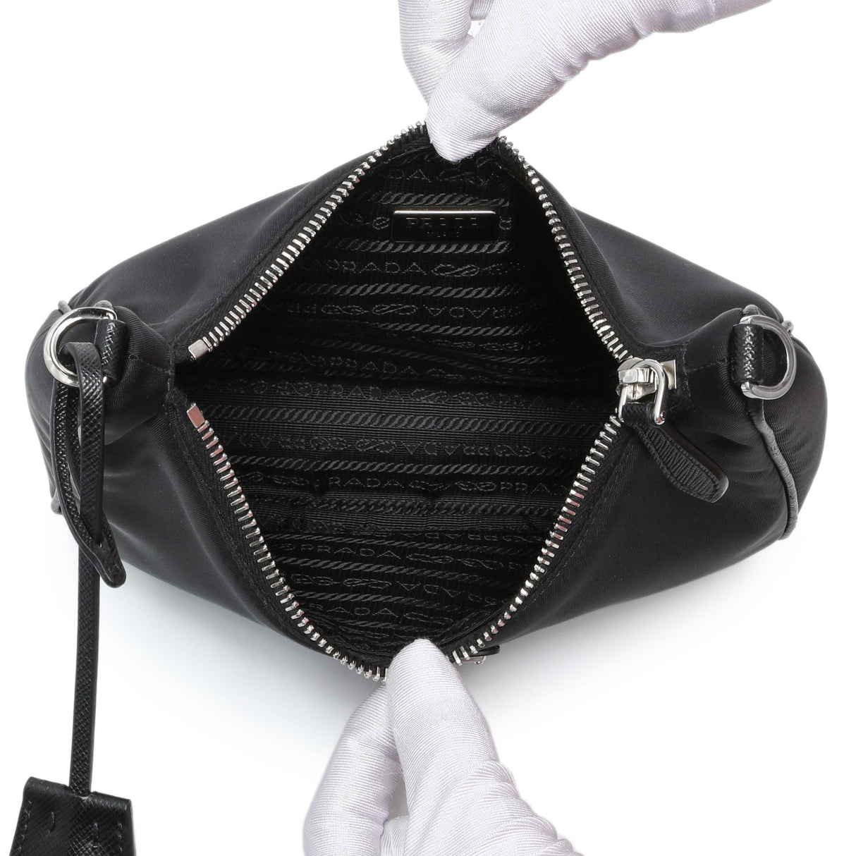 Prada Black Nylon Re-Edition 2005 Shoulder Bag Modaselle