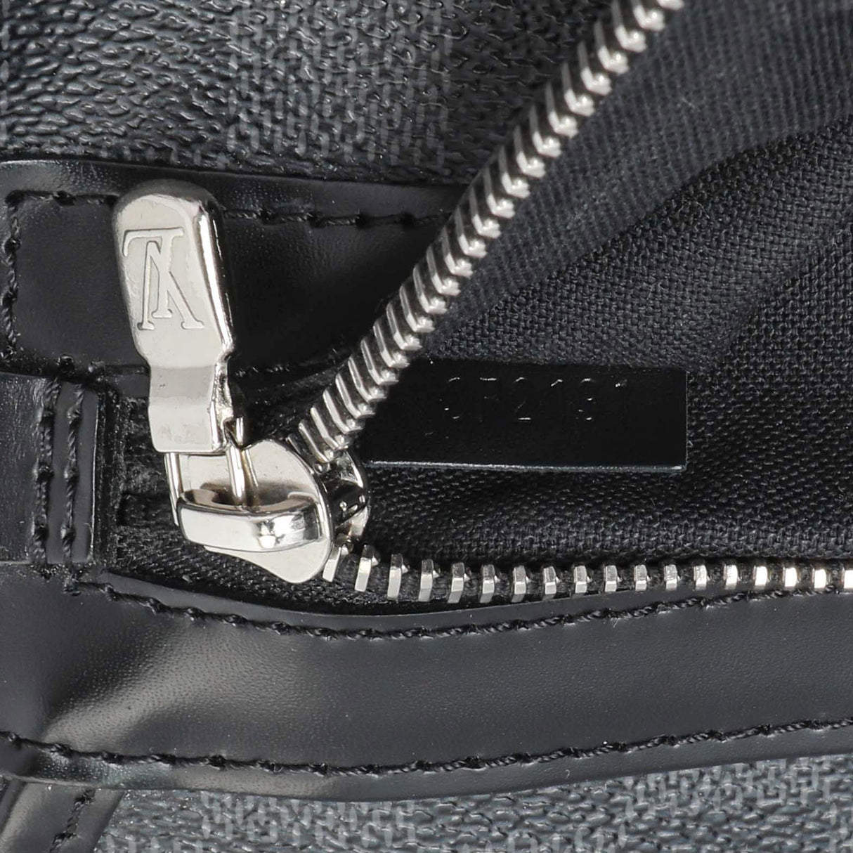 Louis Vuitton Damier Graphite Daniel MM Handbags Louis Vuitton