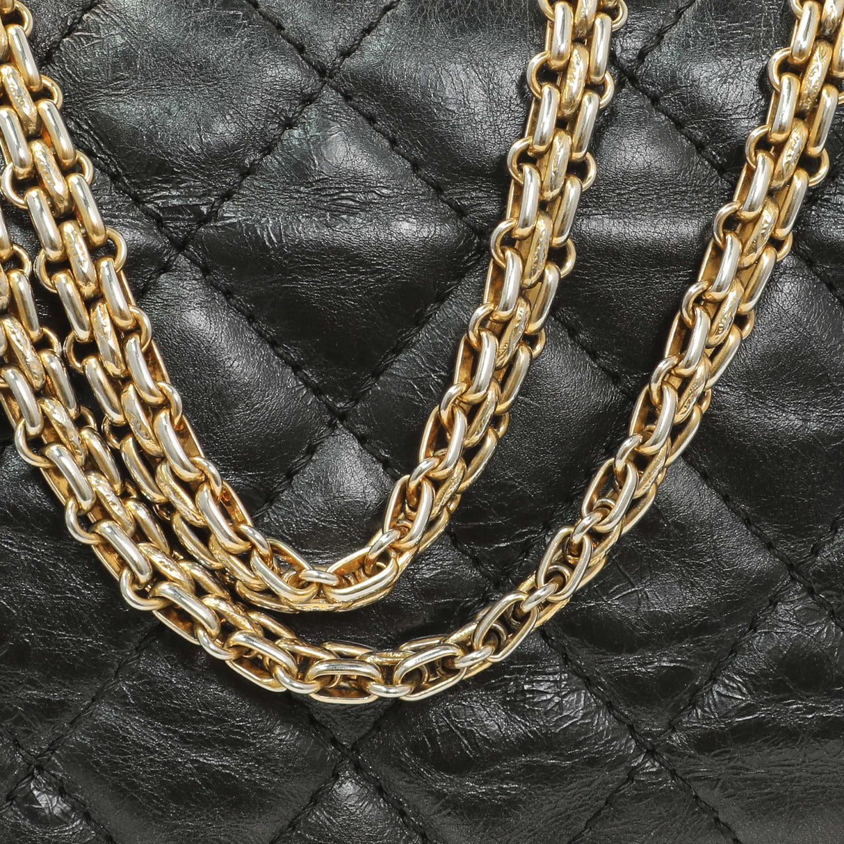 Chanel Black Quilted Aged Calfskin 2.55 Reissue 226 Flap Handbags Chanel