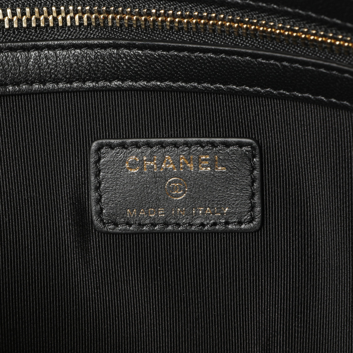 Chanel Black Quilted Lambskin Large Cosmetic Case Accessories Modaselle