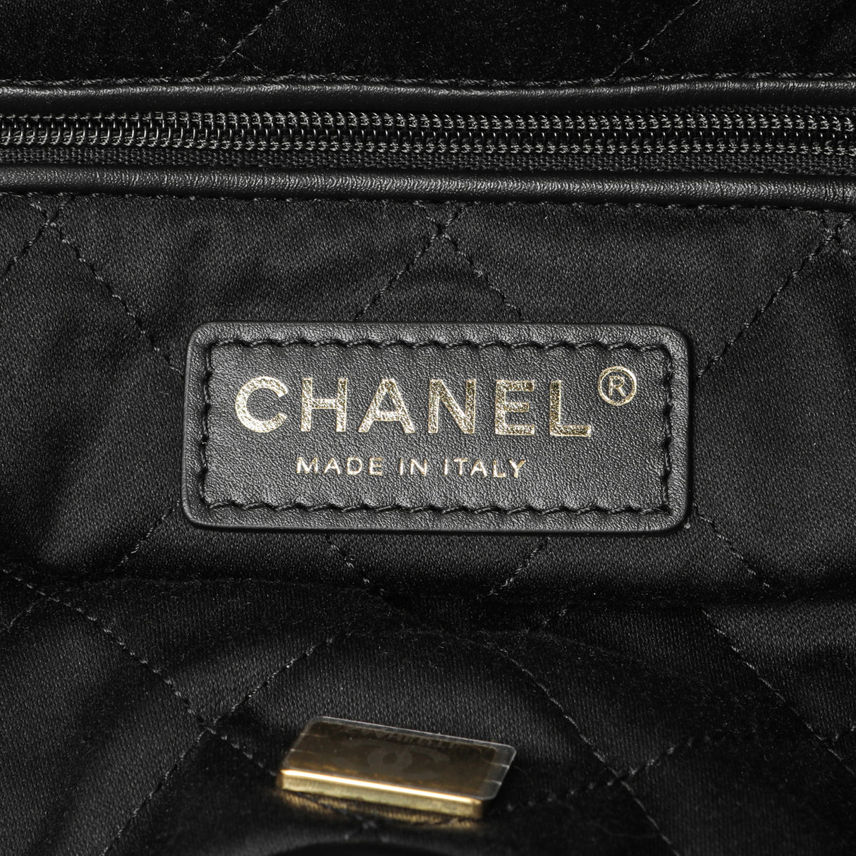 Chanel Black Quilted Shiny Calfskin Small Chanel 22 Handbags Chanel