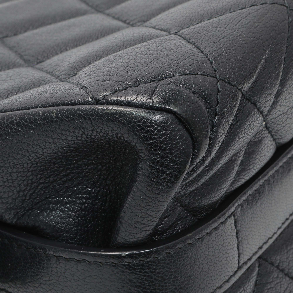 -temp- Chanel Black Calfskin Mumbai Flap Bag Entrupy#8MW4CY2 Modaselle