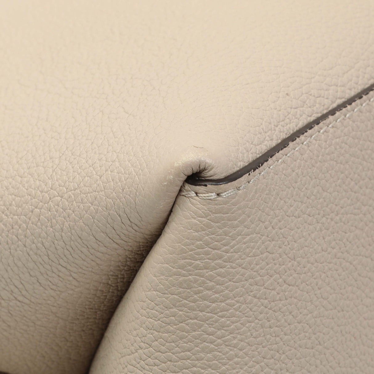 Louis Vuitton Greige Grained Calfskin Lockme Shopper Handbags Louis Vuitton