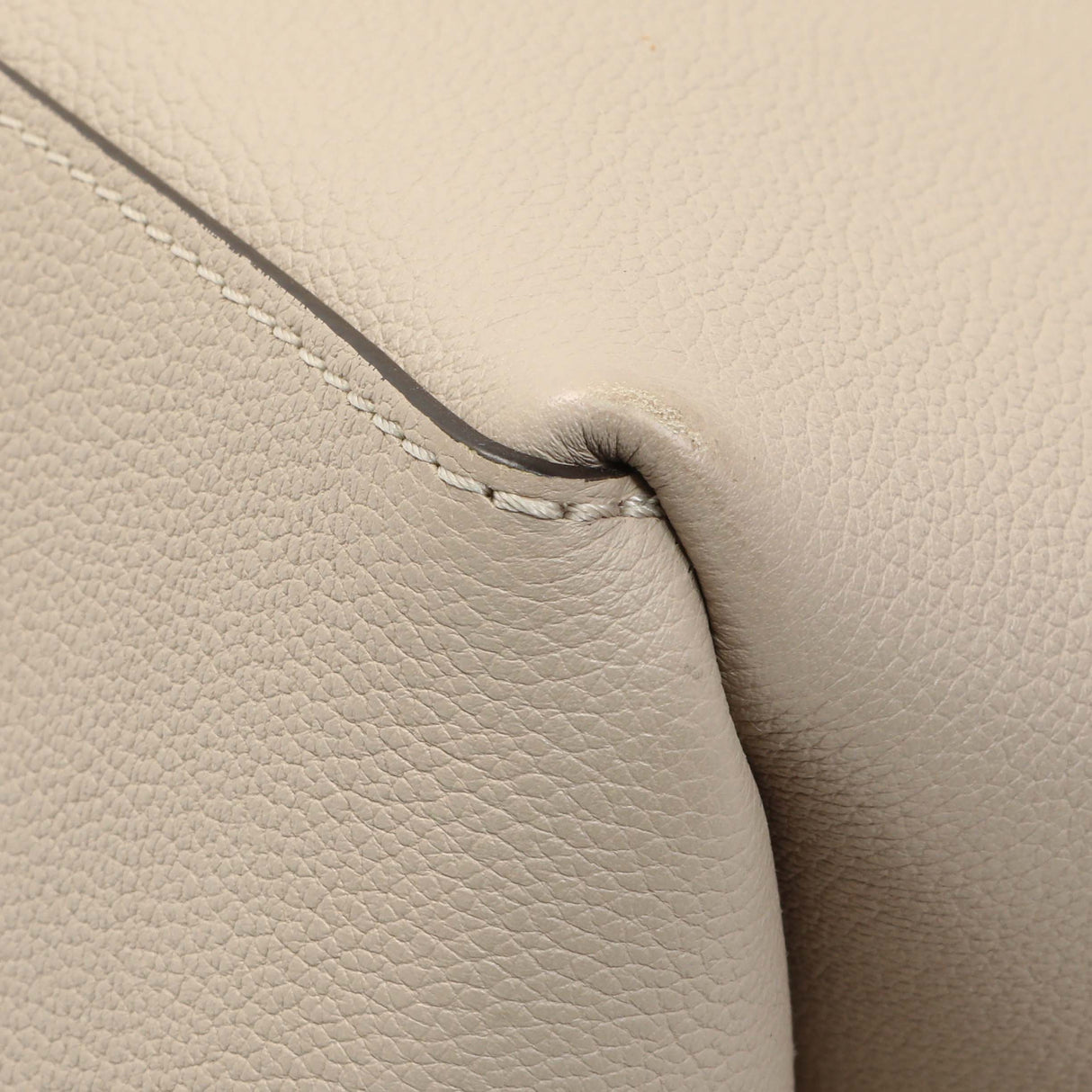 Louis Vuitton Greige Grained Calfskin Lockme Shopper Handbags Louis Vuitton