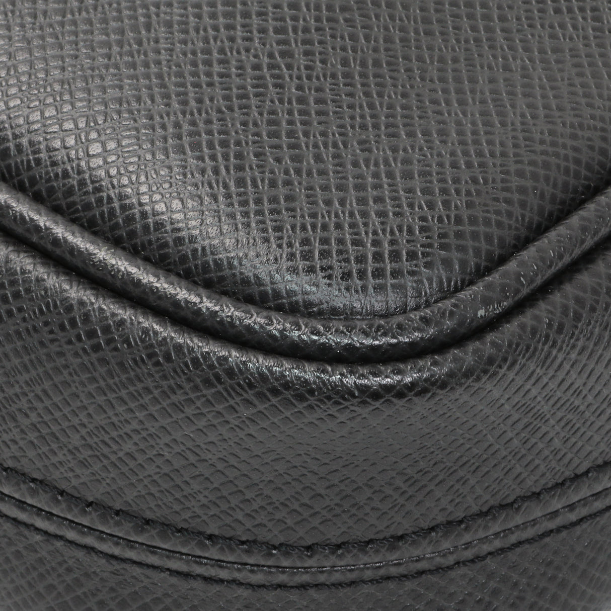 Louis Vuitton Ardoise Taiga Dimitri Messenger Handbags Louis Vuitton