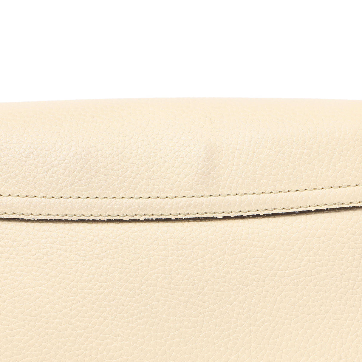 Gucci Ivory Pebbled Calfskin Medium Soho Flap Crossbody Handbags Gucci