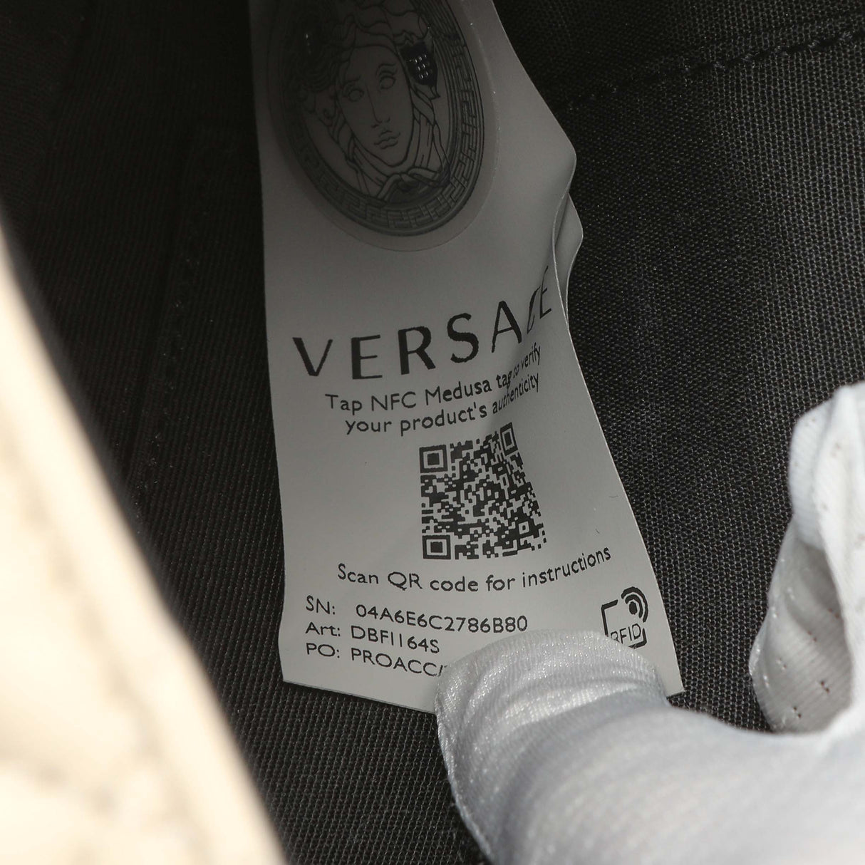 Versace White Nappa Quilted La Medusa Chain Crossbody Handbags Versace