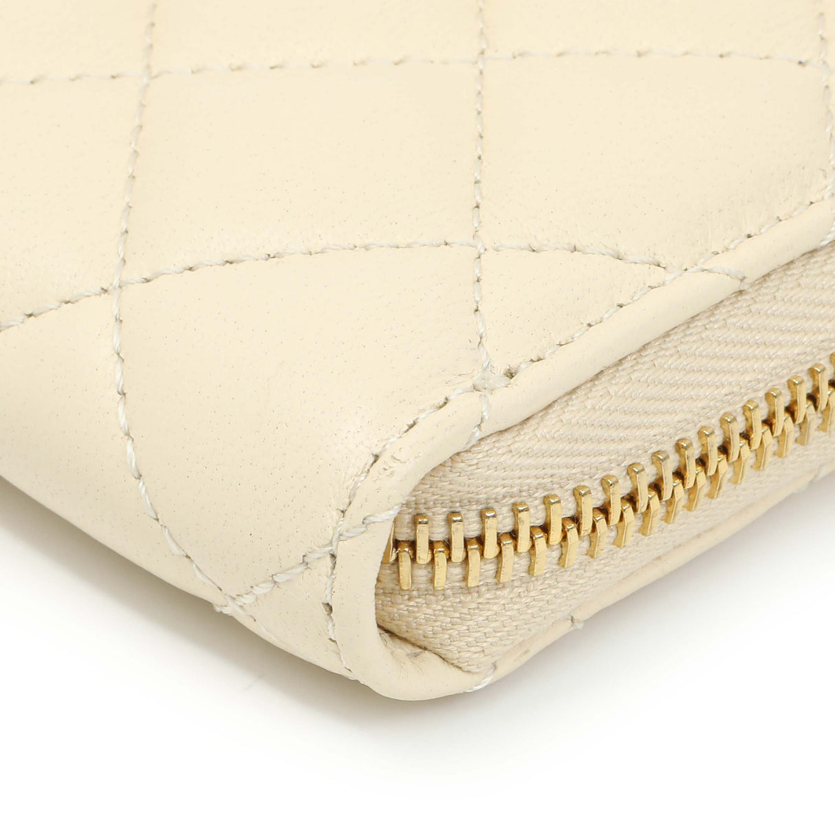 Versace White Nappa Quilted La Medusa Zip Around Wallet Accessories Versace