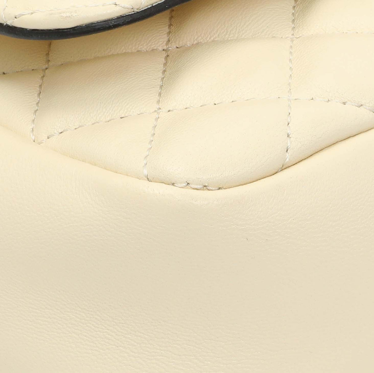 Versace White Nappa Quilted La Medusa Chain Crossbody Handbags Versace