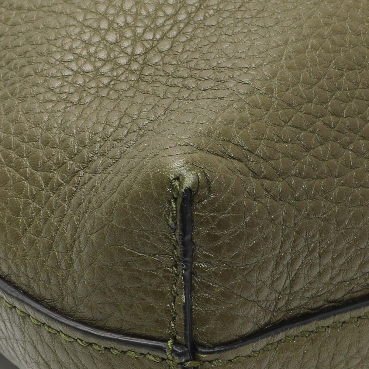 Gucci Green Pebbled Calfskin Medium Soho Messenger Bag