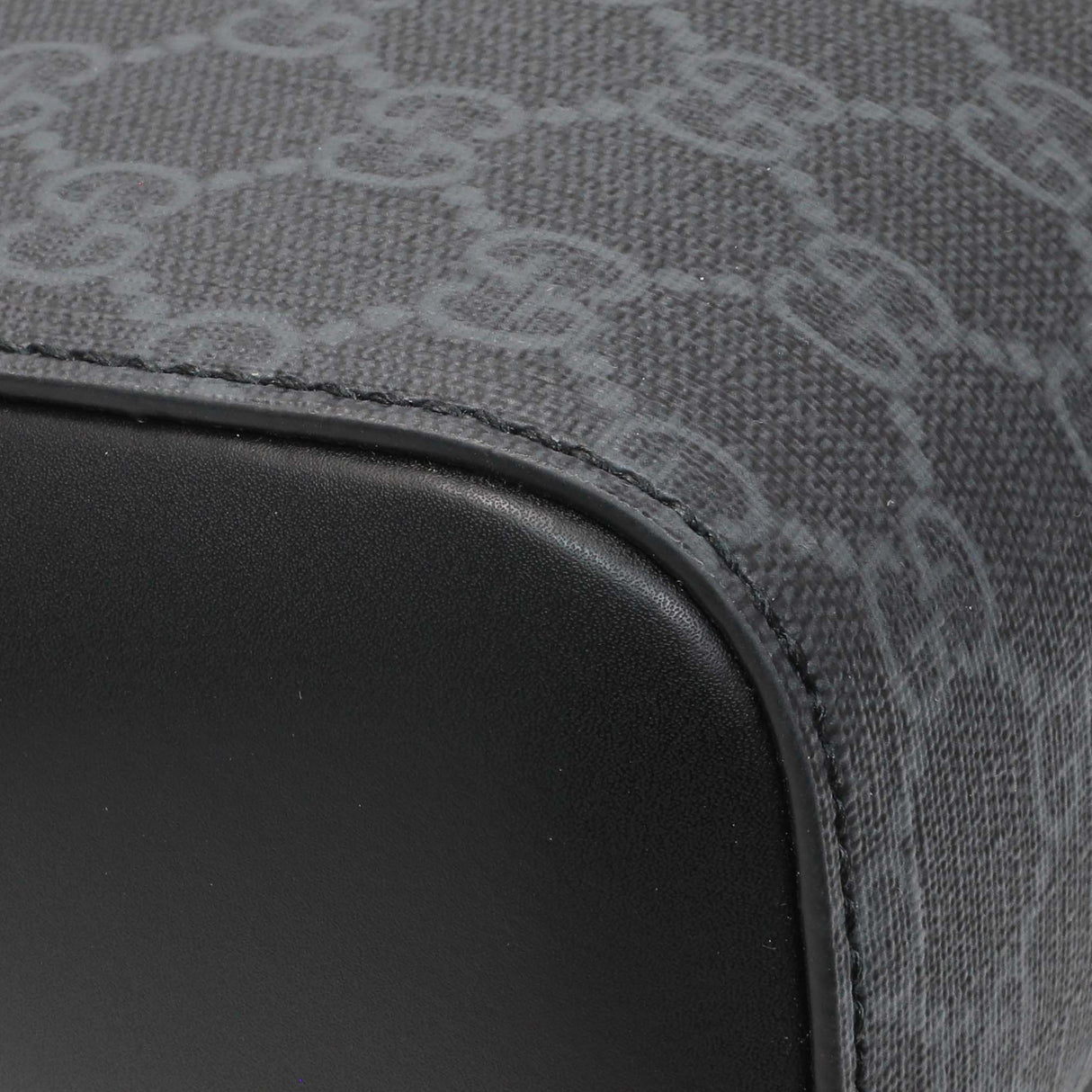 Gucci Black GG Supreme Monogram Medium Crossbody Messenger