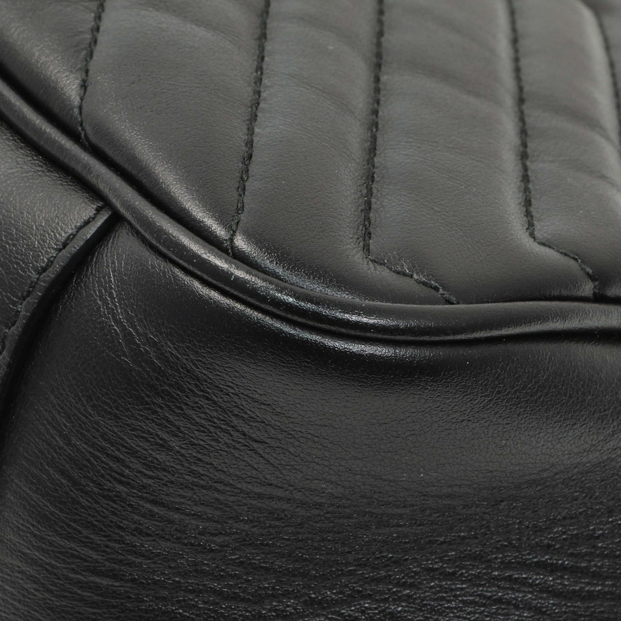 Gucci Black Calfskin Matelasse Small GG Marmont Shoulder Bag Handbags Gucci