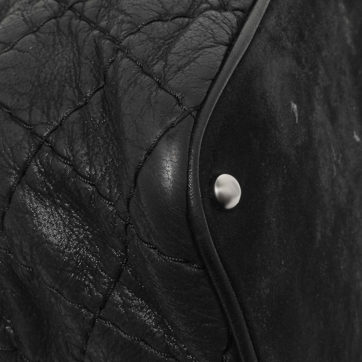 Chanel Black Iridescent Quilted Calfskin Sea Hit Tote Handbags Chanel