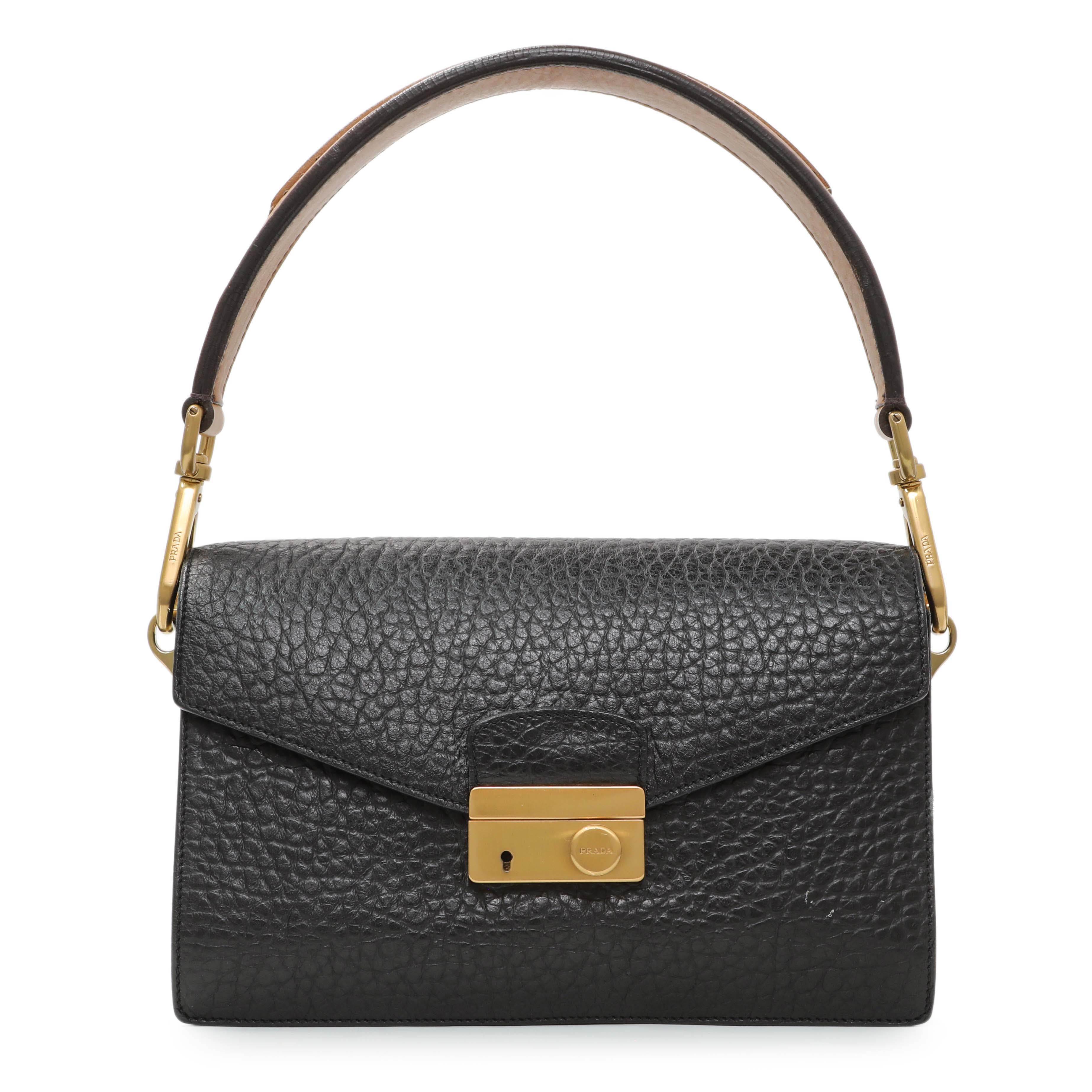 限定sale PRADA プラダ berlino sound bag　黒 Prada Black Calfskin Berlino Sound Semitracolla Bag – Modaselle