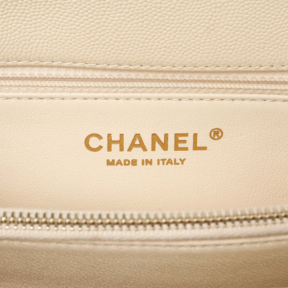 Chanel Ivory Quilted Caviar Lizard Medium Coco Handle Handbags Chanel