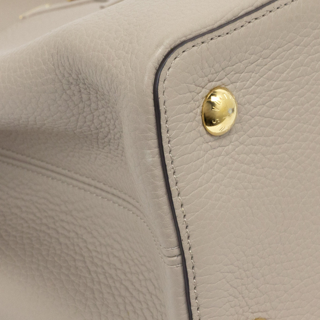 Louis Vuitton Taurillon Leather Capucines MM Handbags Louis Vuitton