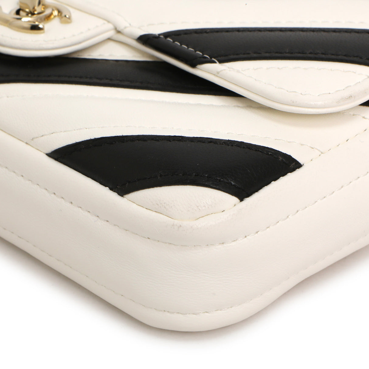Chanel White Black Chevron Lambskin Stitched Mini Flap Handbags Chanel