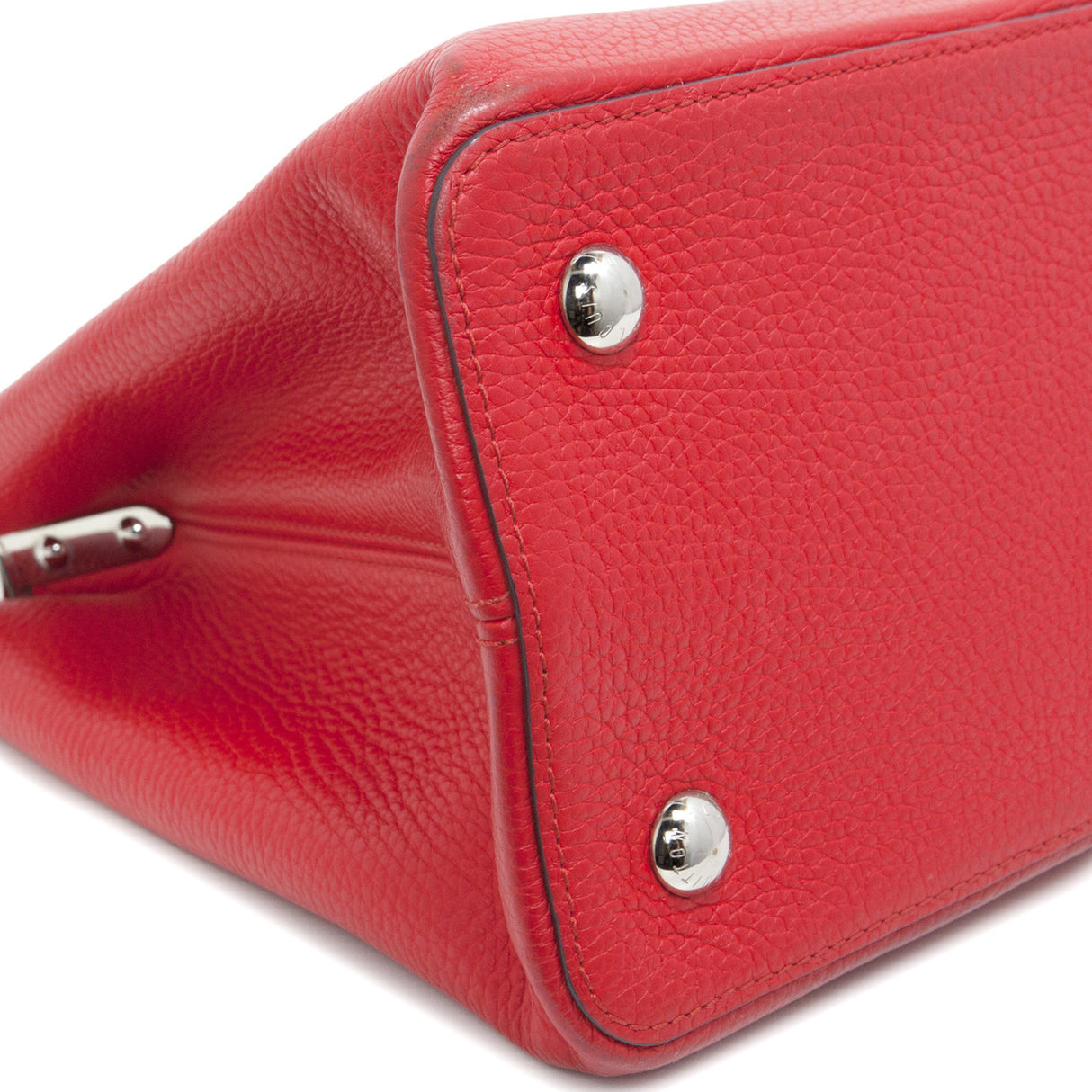 Louis Vuitton Taurillon Leather Capucines MM Handbags Louis Vuitton