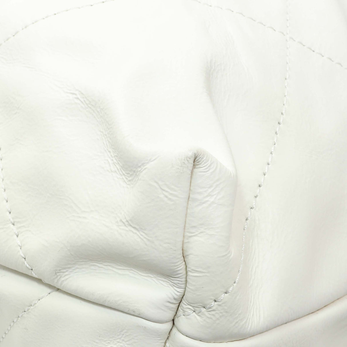 Chanel White Shiny Calfskin Large Chanel 22 Handbags Chanel