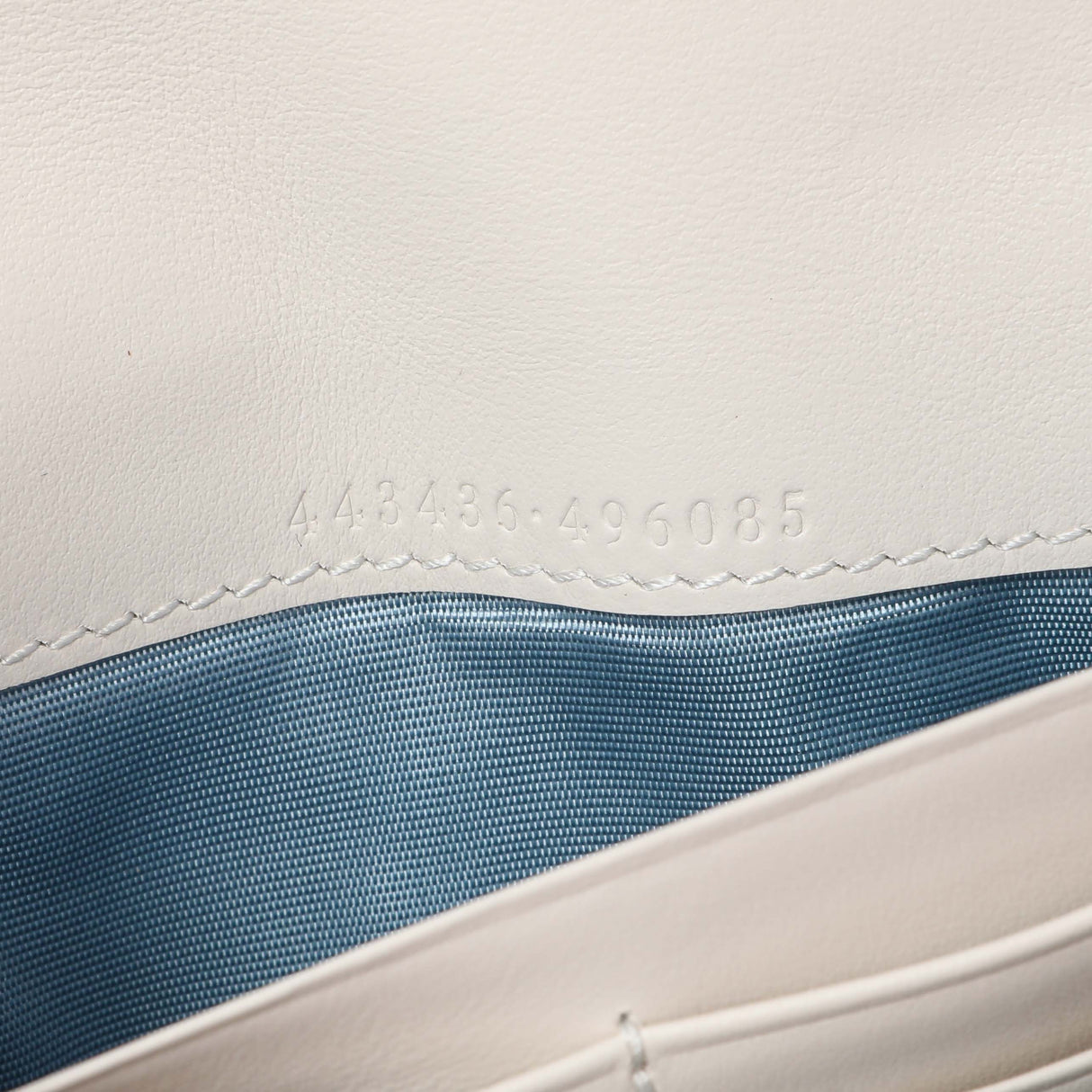 Gucci Ivory Calfskin Monogram Matelasse Diagonal GG Apple Marmont Continental Wallet Accessories Gucci