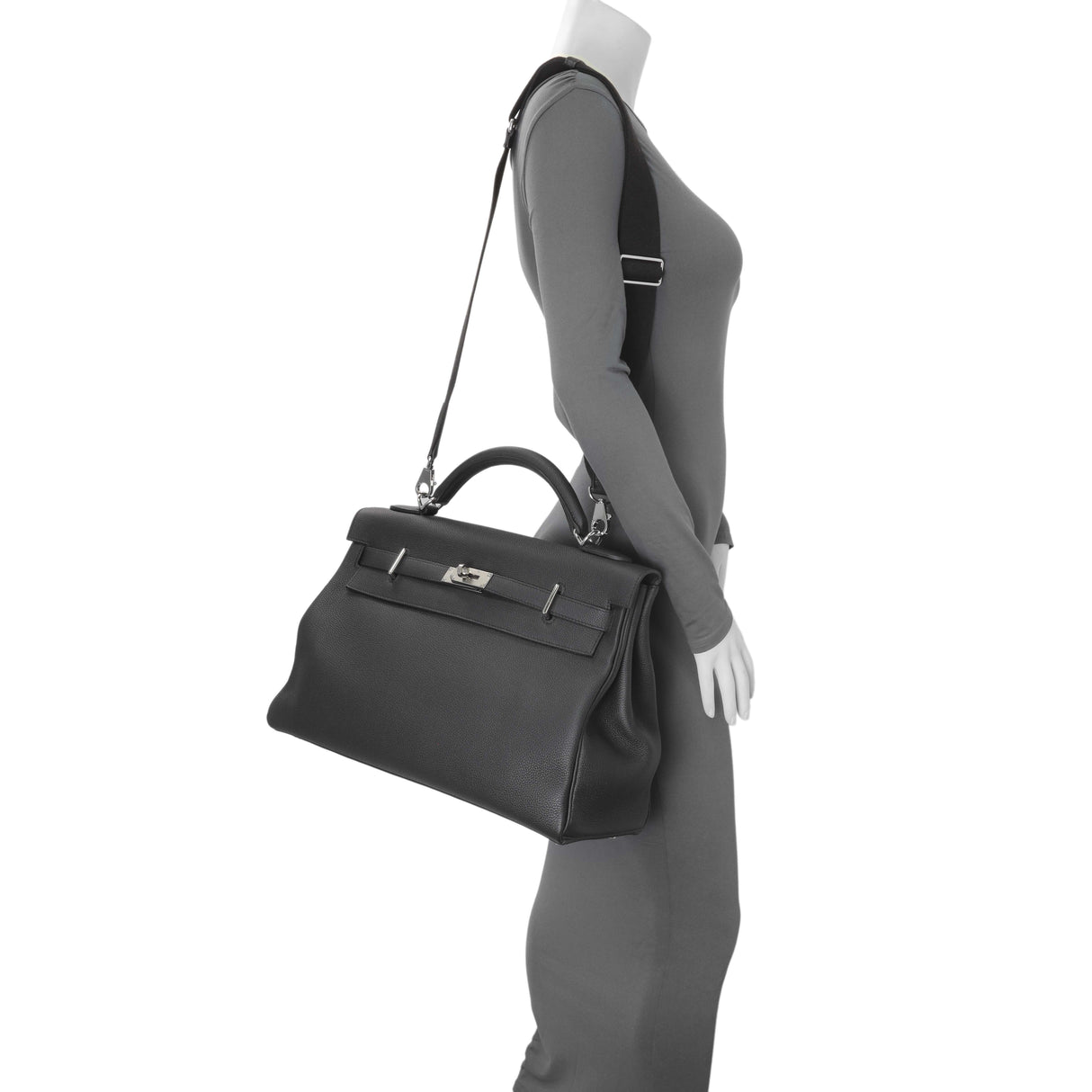 Hermes Black Togo Maxi Kelly Retourne 42 Handbags Hermes