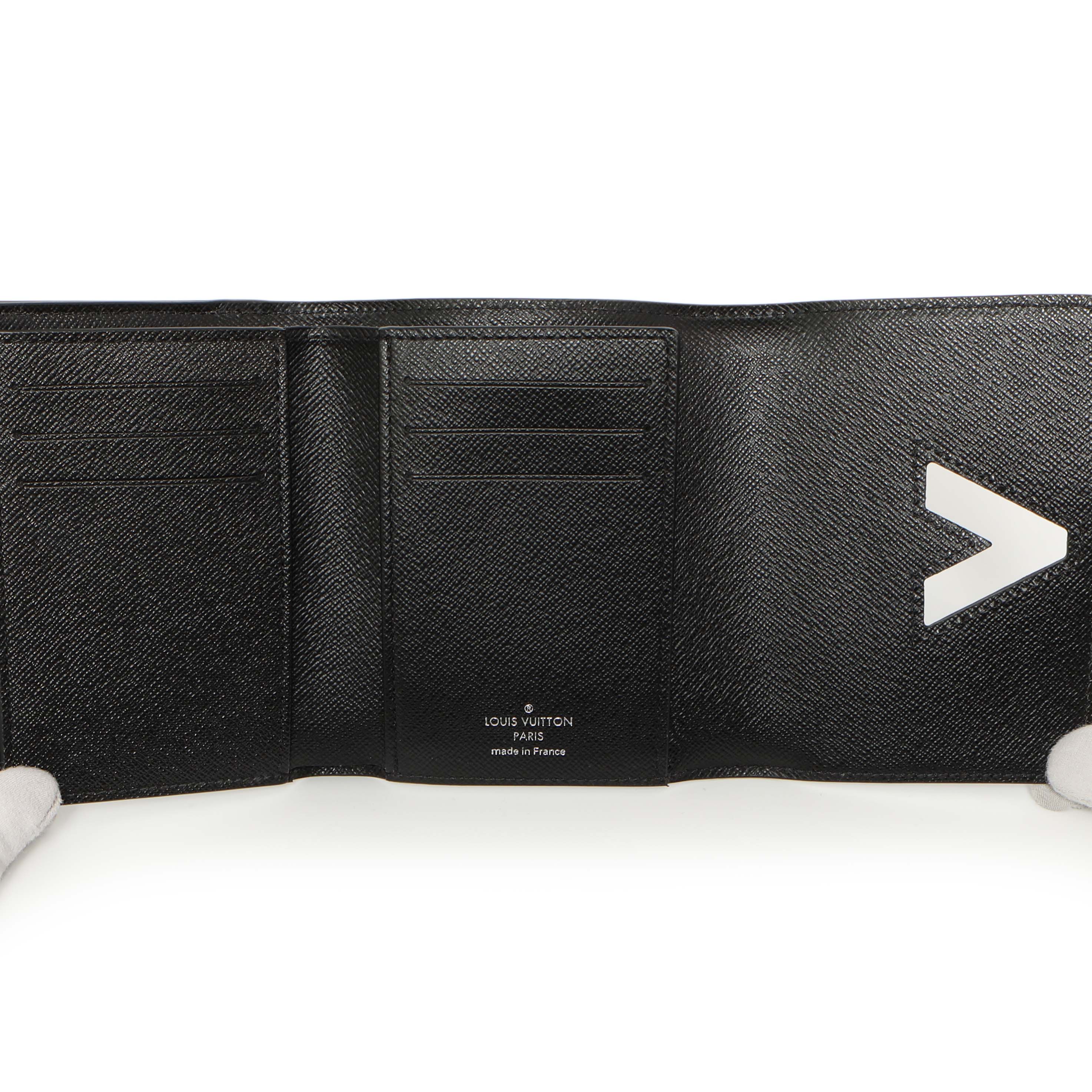 Louis Vuitton Black Epi Twist XS Wallet – Modaselle
