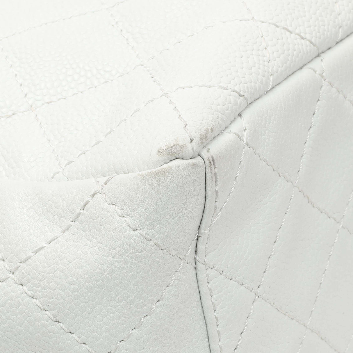 Chanel White Quilted Caviar Maxi Single Flap Handbags Chanel