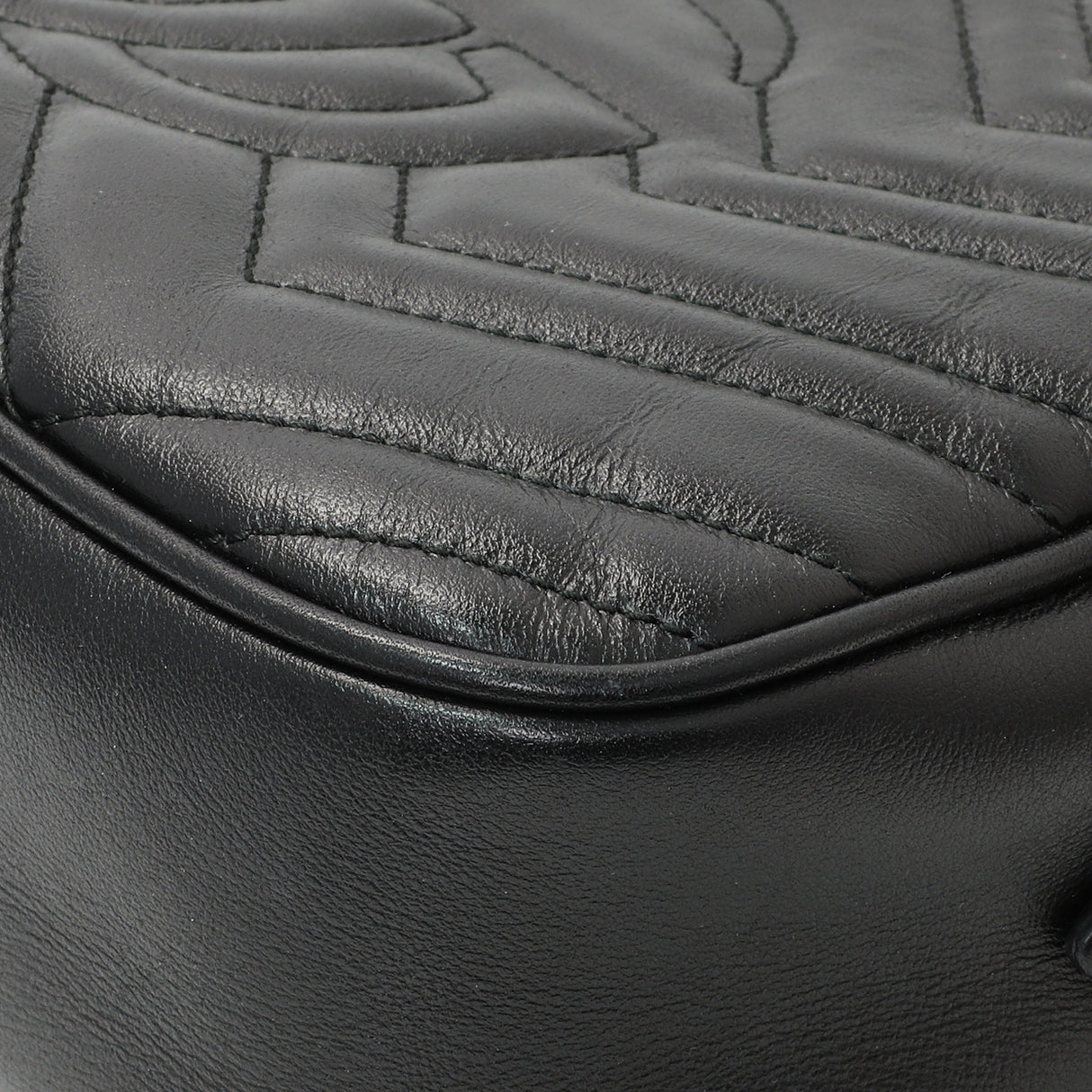 Gucci Black Calfskin Matelasse Small GG Marmont Chain Shoulder Bag Handbags Gucci