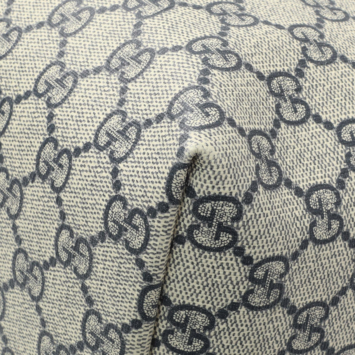 Gucci Supreme Monogram Medium Ophidia Shopping Tote