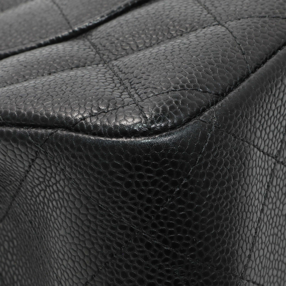 Chanel Black Quilted Caviar Jumbo Double Flap