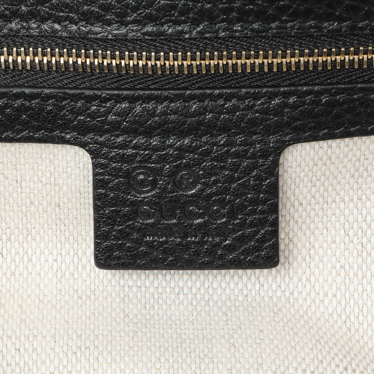 Gucci Black Pebbled Calfskin Medium Soho Flap Crossbody Handbags Gucci