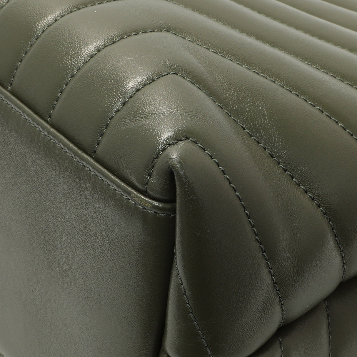 Saint Laurent Calfskin Y Quilted Monogram Medium Loulou Chain Satchel Handbags Saint Laurent