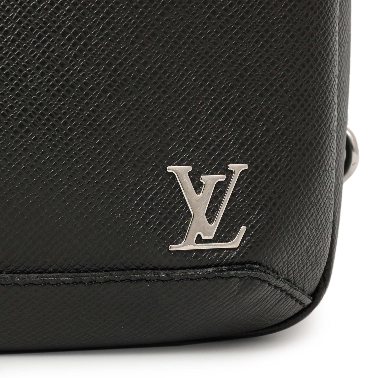 Louis Vuitton Black Taiga Avenue Sling