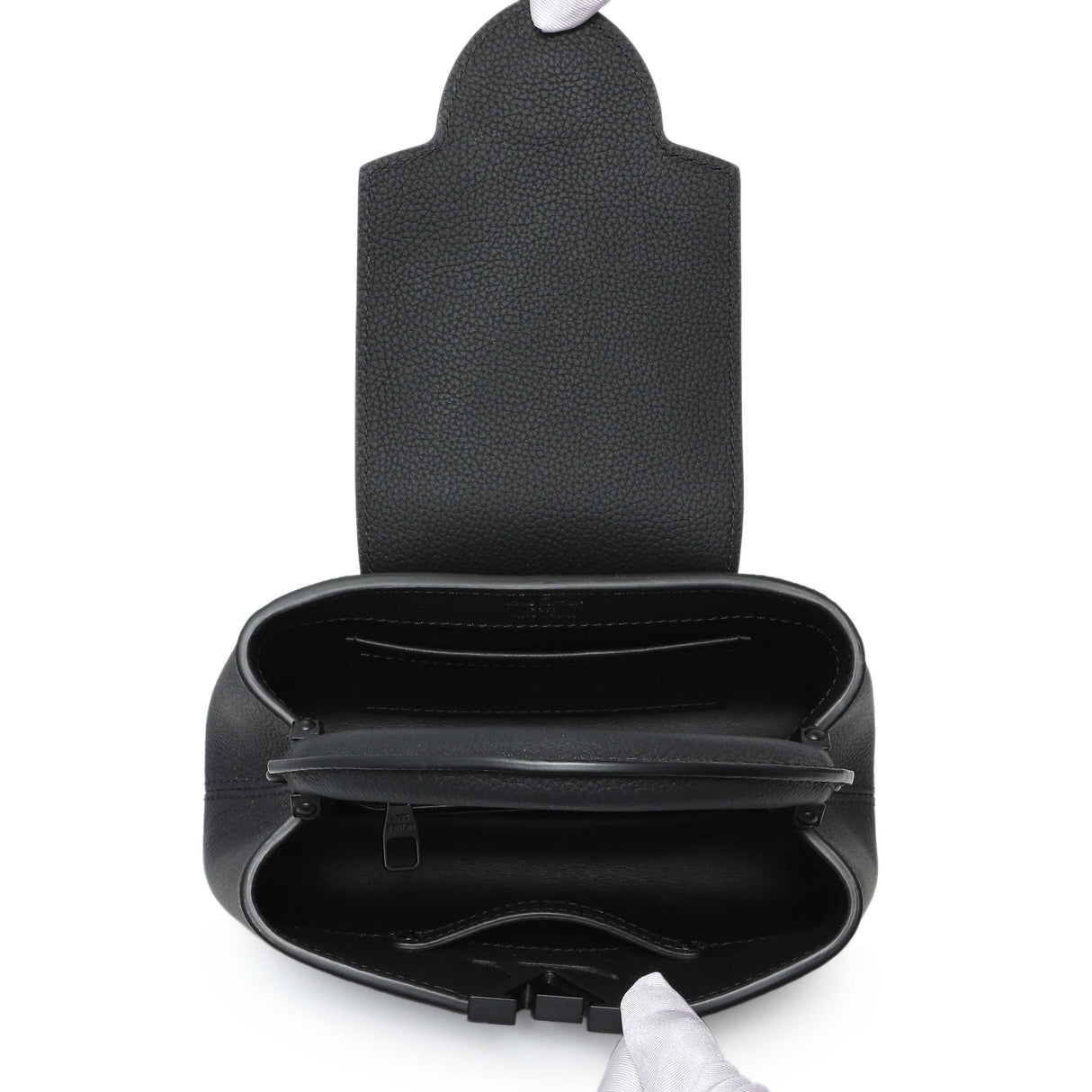 Louis Vuitton Black Matte Taurillon Capucines East West Mini Handbags Louis Vuitton