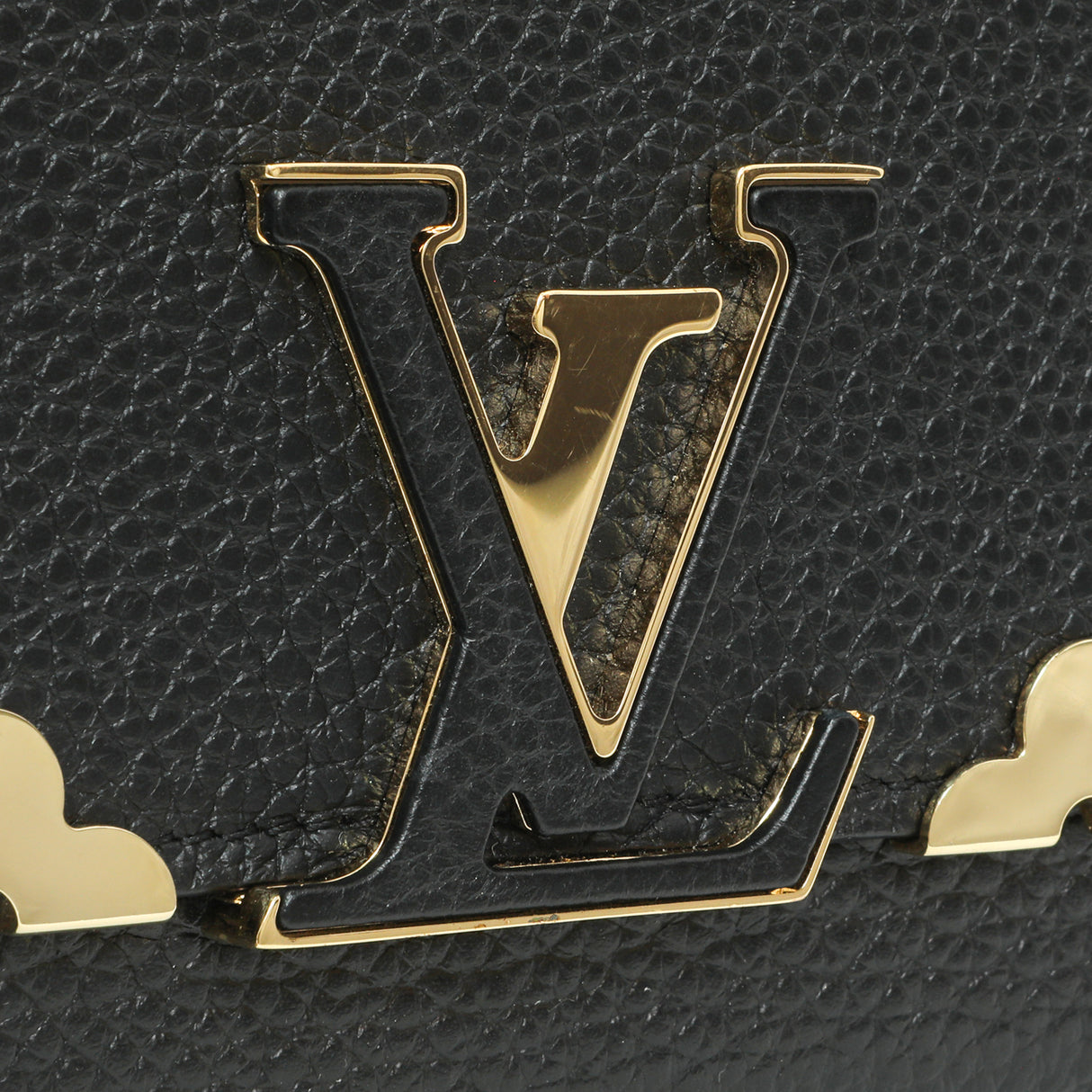 Louis Vuitton Black Taurillon Leather Flower Studded Capucines Wallet Accessories Louis Vuitton