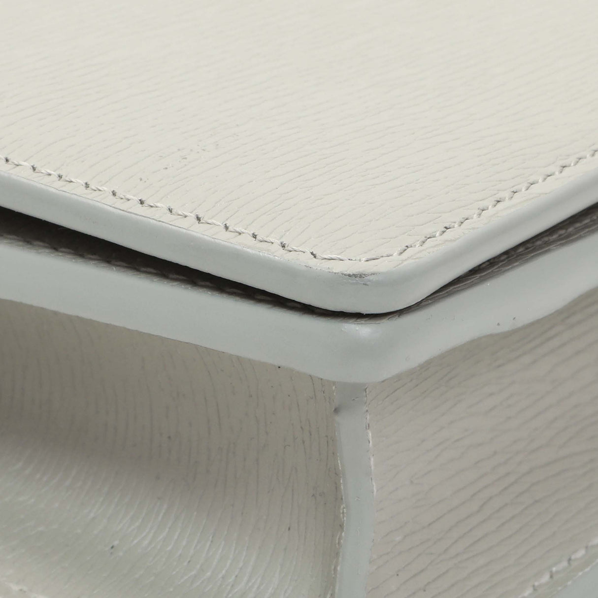 Gucci Grey Textured Calfskin Script Logo Chain Wallet Handbags Gucci